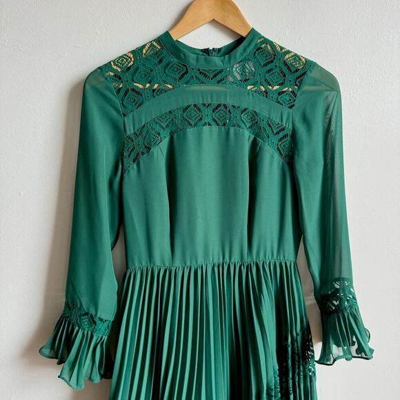 ASOS DESIGN Lace Insert Pleated Midi Skater Dress in Green - Picture 6 of 11